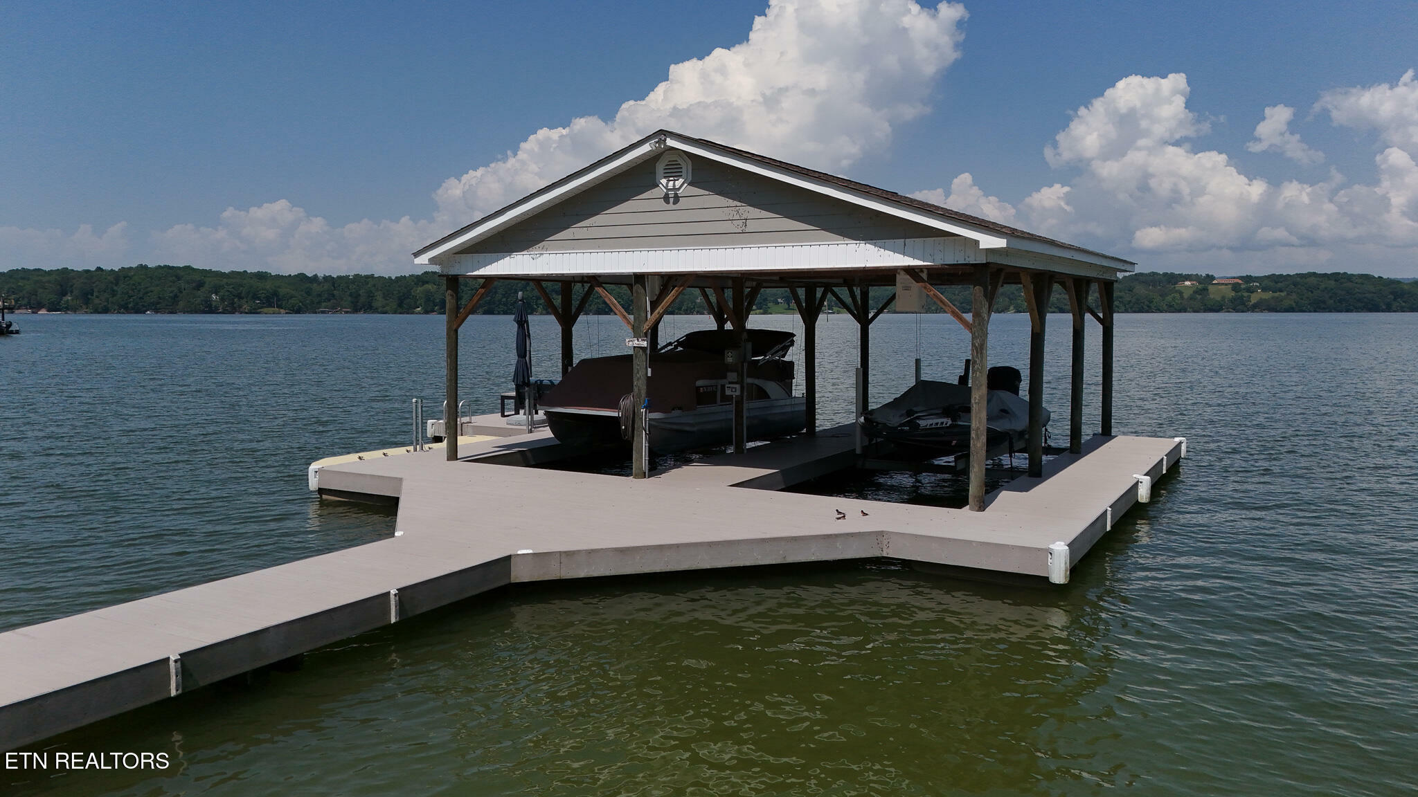 Property Photo: 1800 Indian Shadows Drive TN 37880
