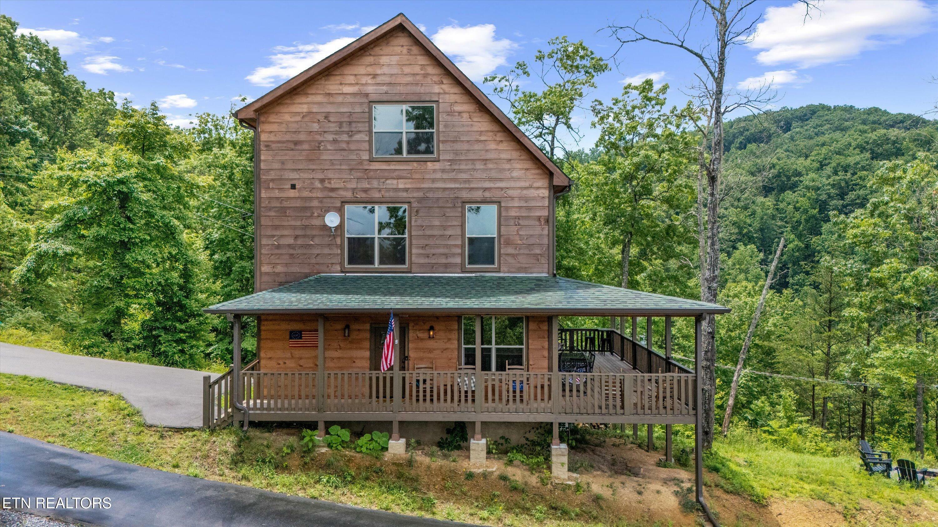 3169 Bear Mountain Lane  Sevierville TN 37876 photo