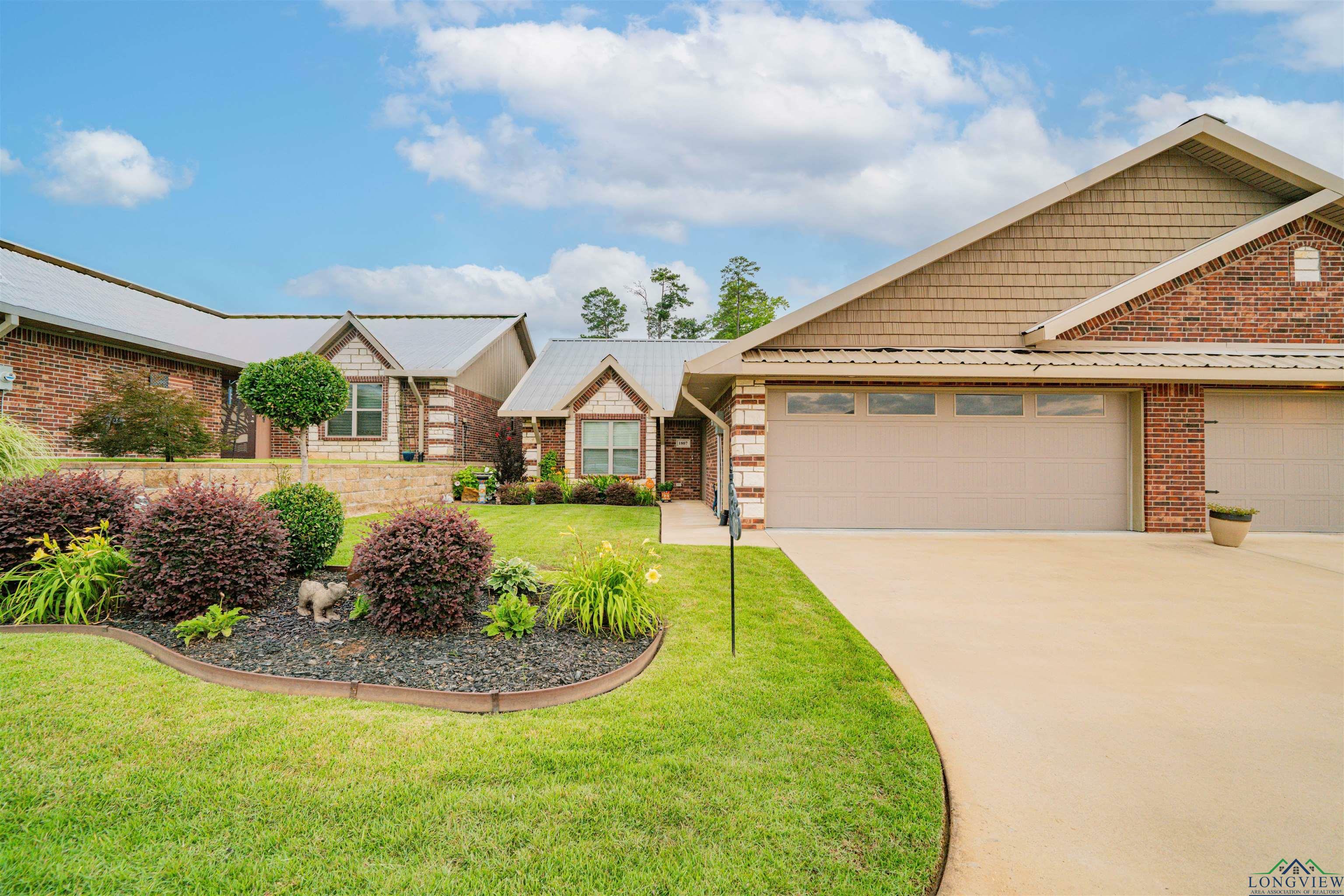 Property Photo: 1807 Yellowstone Dr. TX 75605
