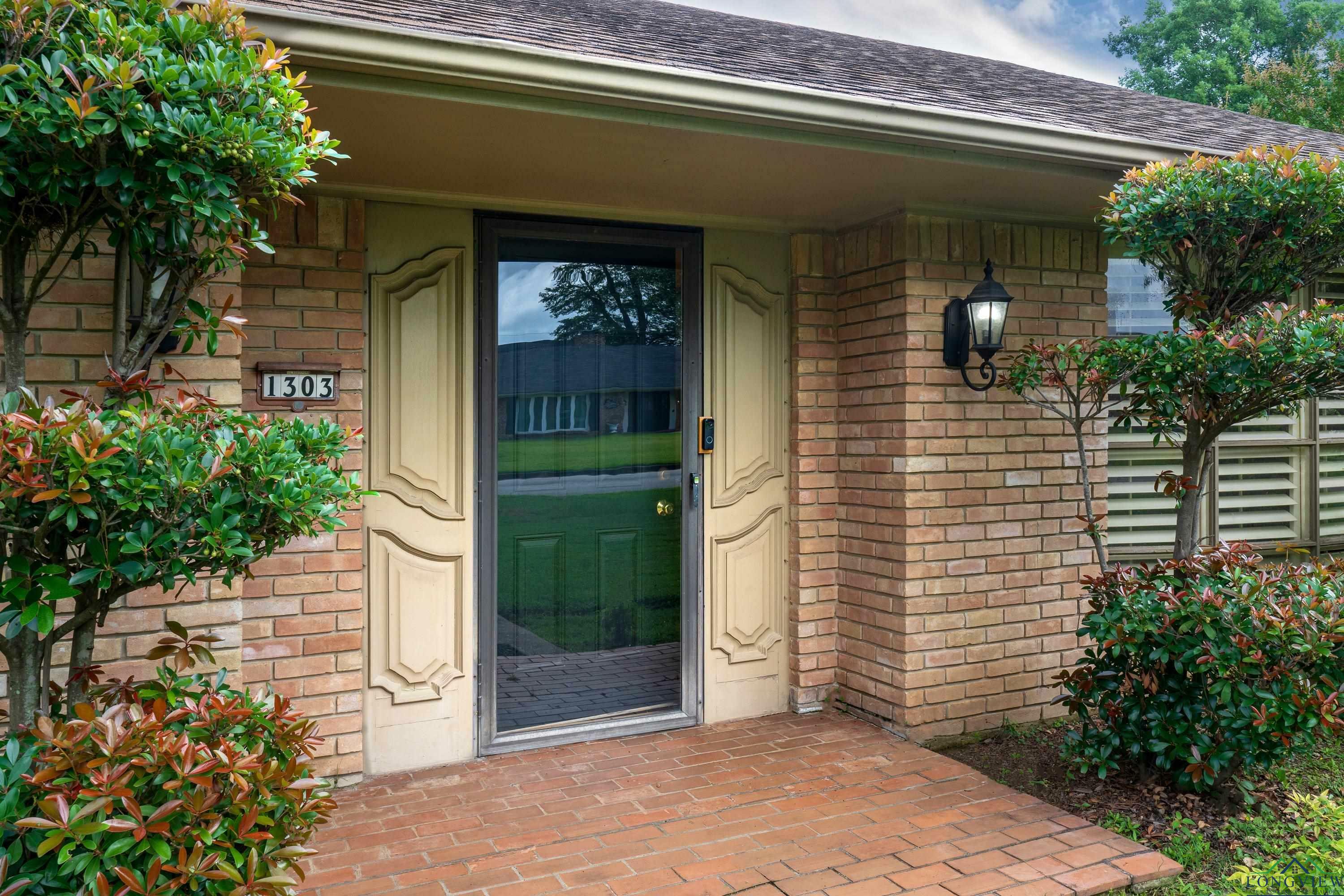 Property Photo: 1303 Le Duke Blvd. TX 75601