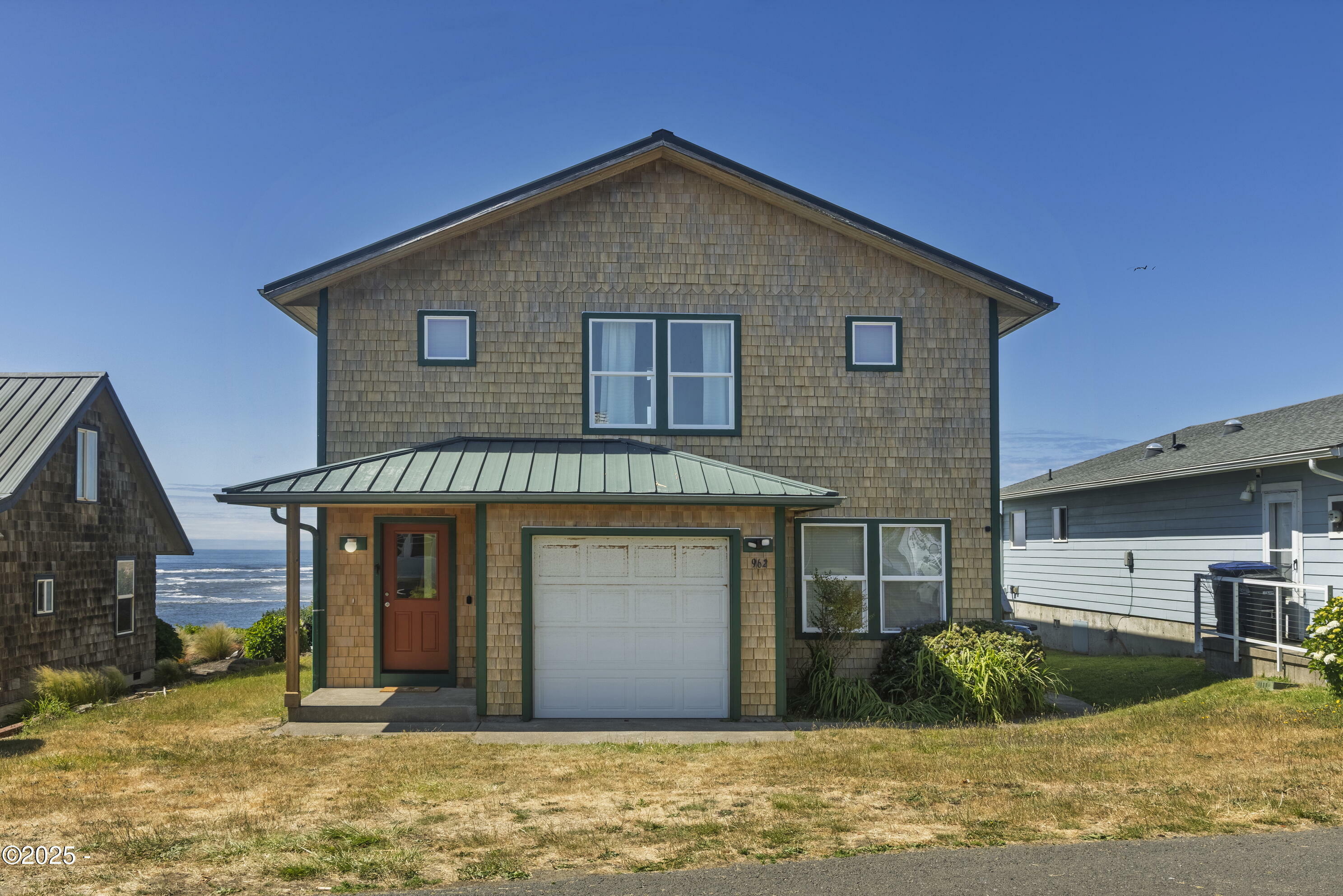 Property Photo:  962 SW Waziyata Avenue  OR 97394 