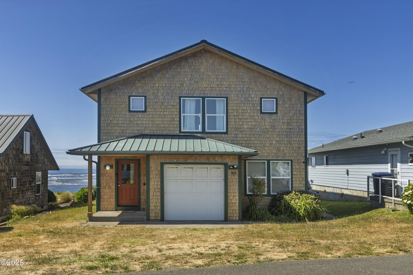 Property Photo:  962 SW Waziyata Avenue  OR 97394 
