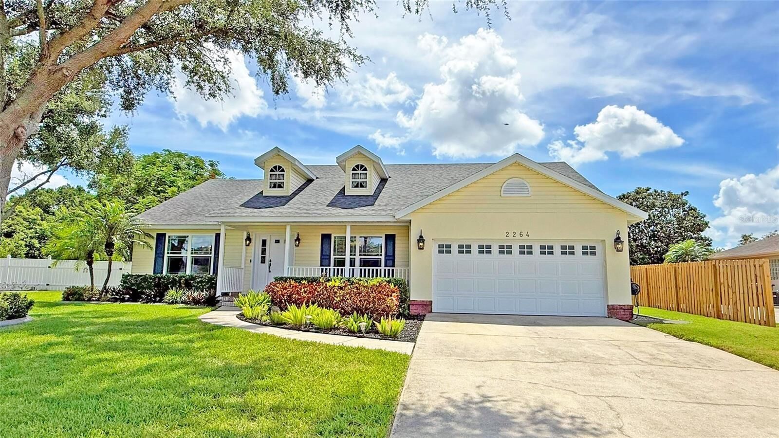 Property Photo: 2264 Palmview Circle E FL 33823