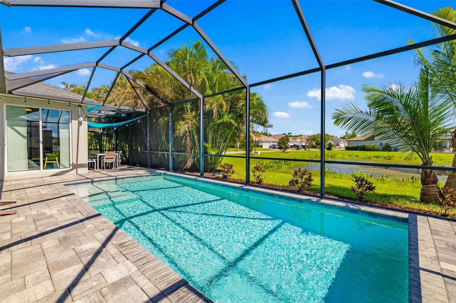 Property Photo: 650 Rosemary Circle FL 34212