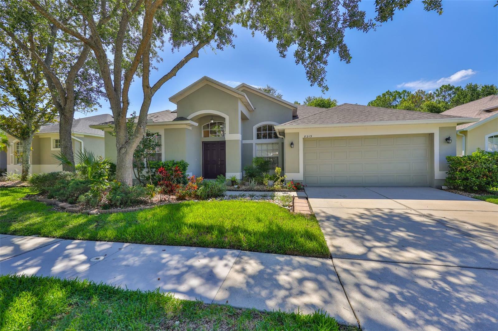 Property Photo:  8213 Swann Hollow Drive  FL 33647 