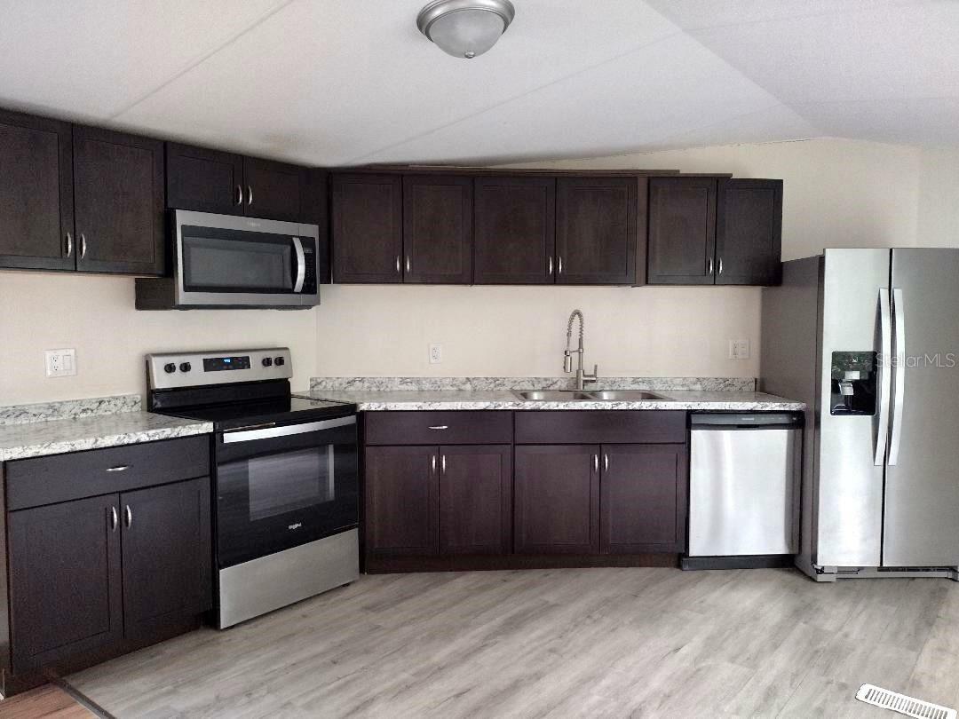 Property Photo: 3991 Water Oak Road FL 32110