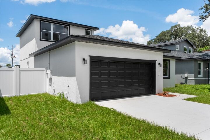 Property Photo:  230 Lucile Way  FL 32835