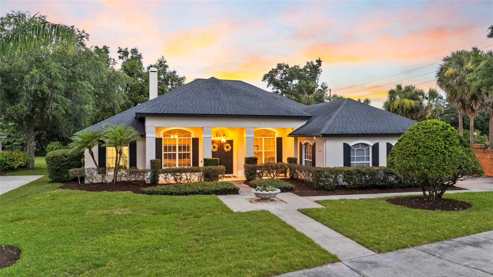 Property Photo: 1141 Waldorf Court FL 32708