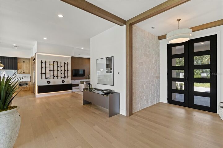 Property Photo: 7706 Ficquette Road FL 34786