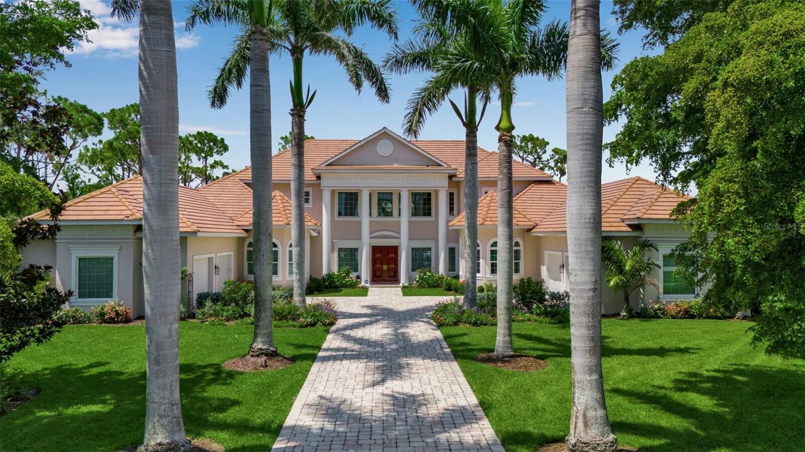 Property Photo:  550 Dove Pointe  FL 34229 
