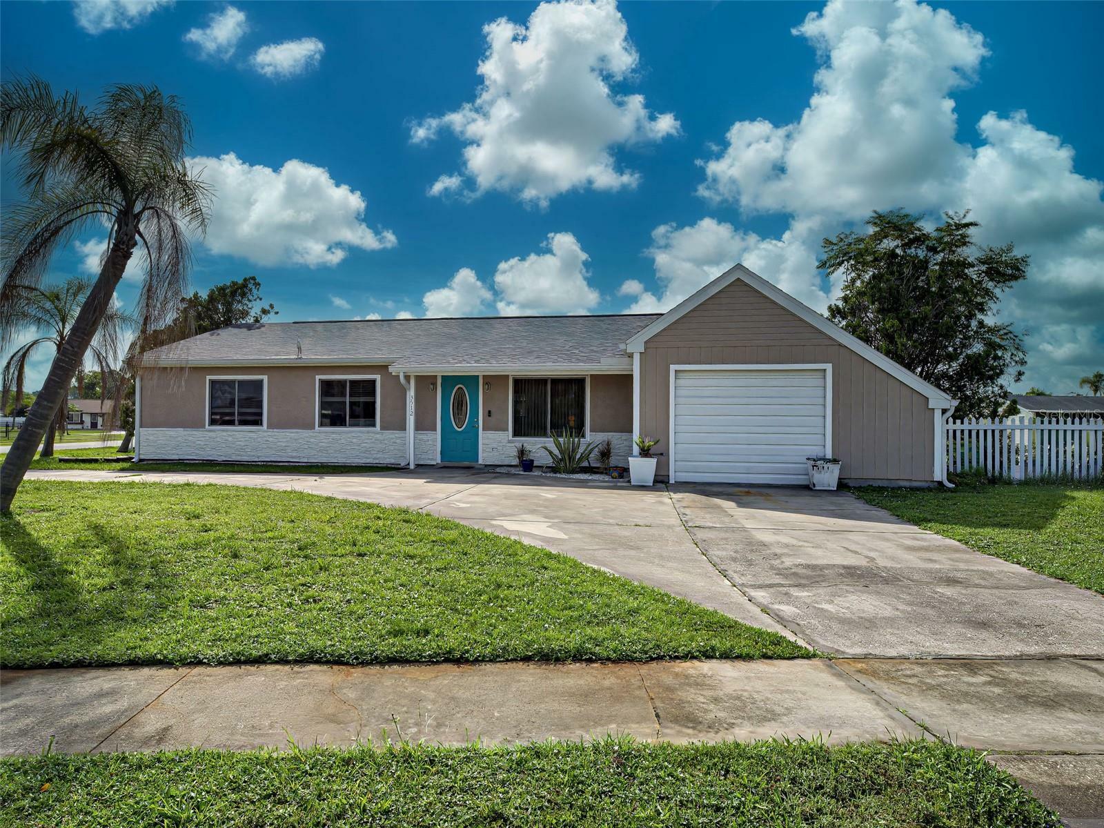 Property Photo: 3512 Nekoosa Street FL 34287