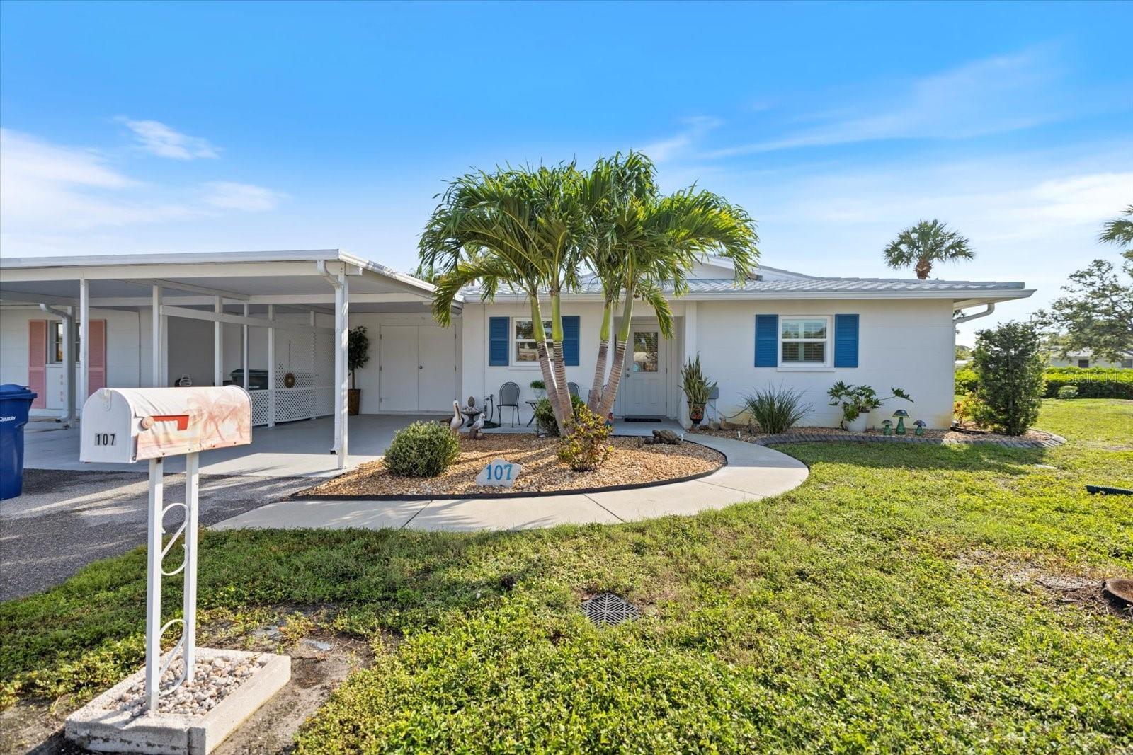 Property Photo: 107 Clipper Way 107 FL 34275