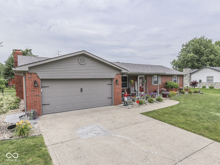 Property Photo:  784 S Restin Road  IN 46142 