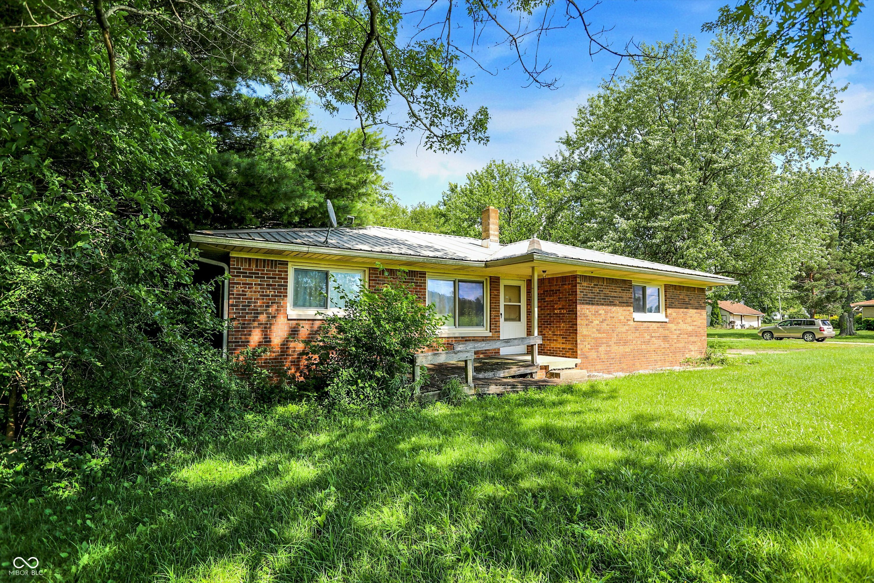 Property Photo: 10159 Hodge Road IN 46118