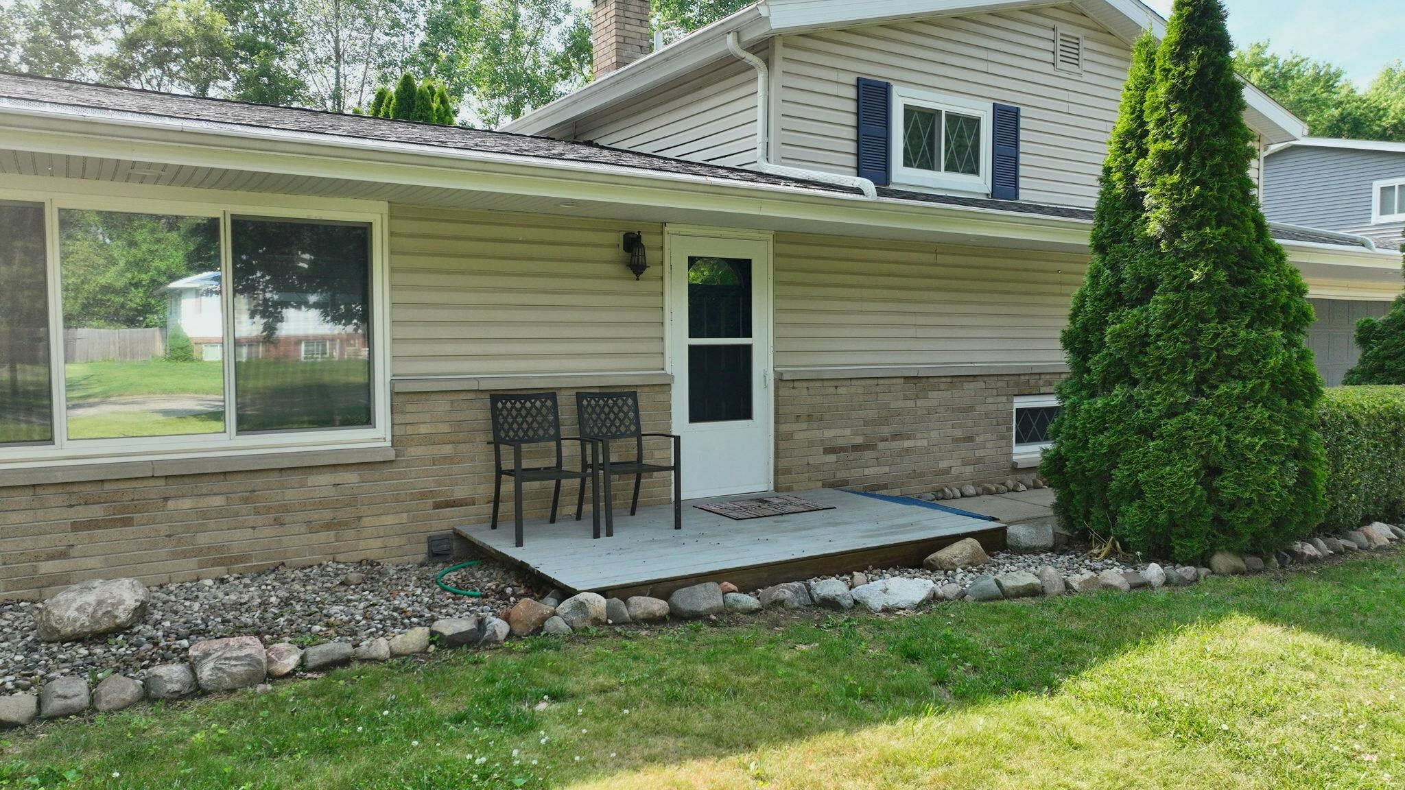 Property Photo: 11427 Colonial Woods Drive MI 48420