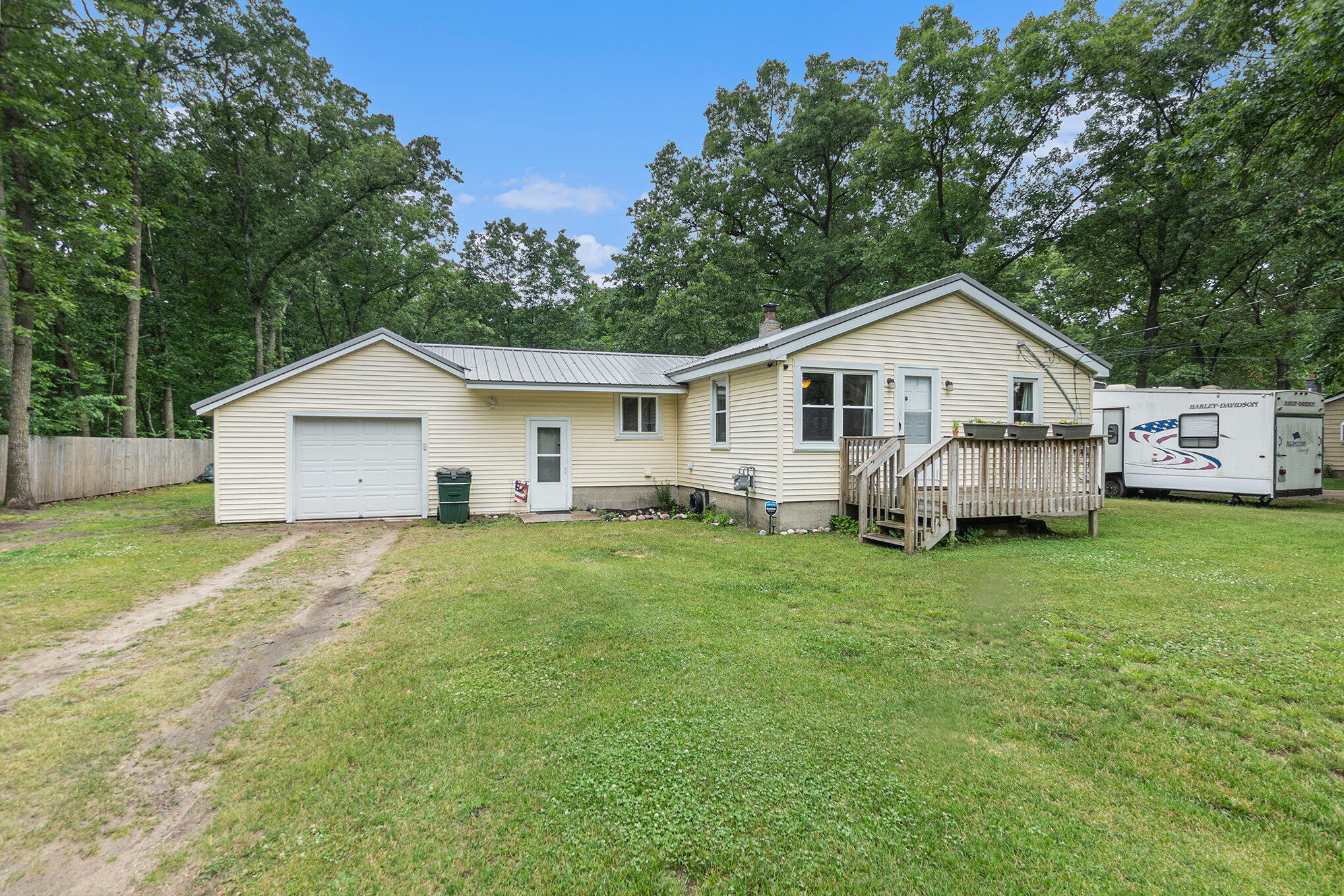 Property Photo:  2305 Ewing Road  MI 49457 