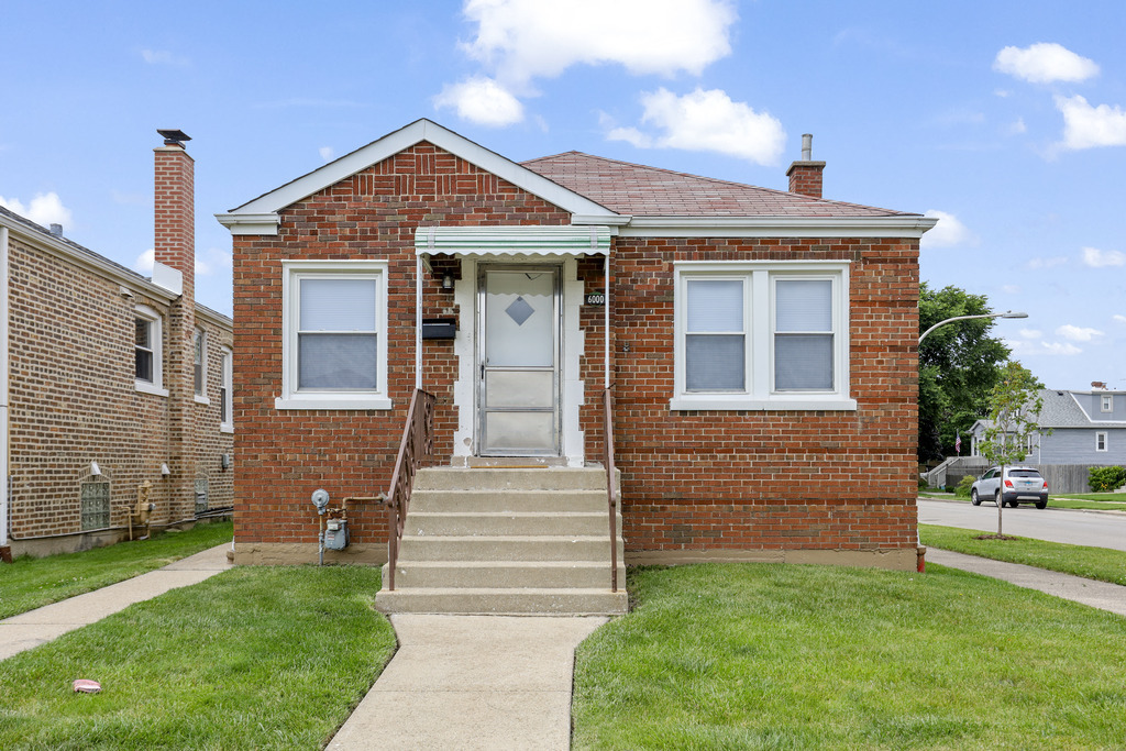 6000 S Mayfield Avenue  Chicago IL 60638 photo