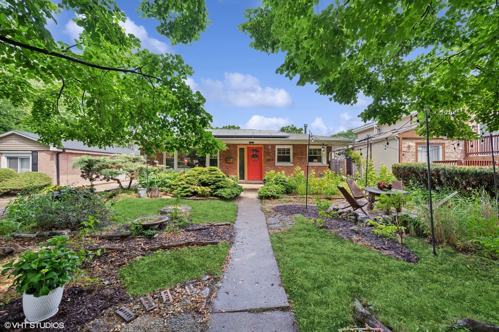 Property Photo: 2417 Lyons Street IL 60201