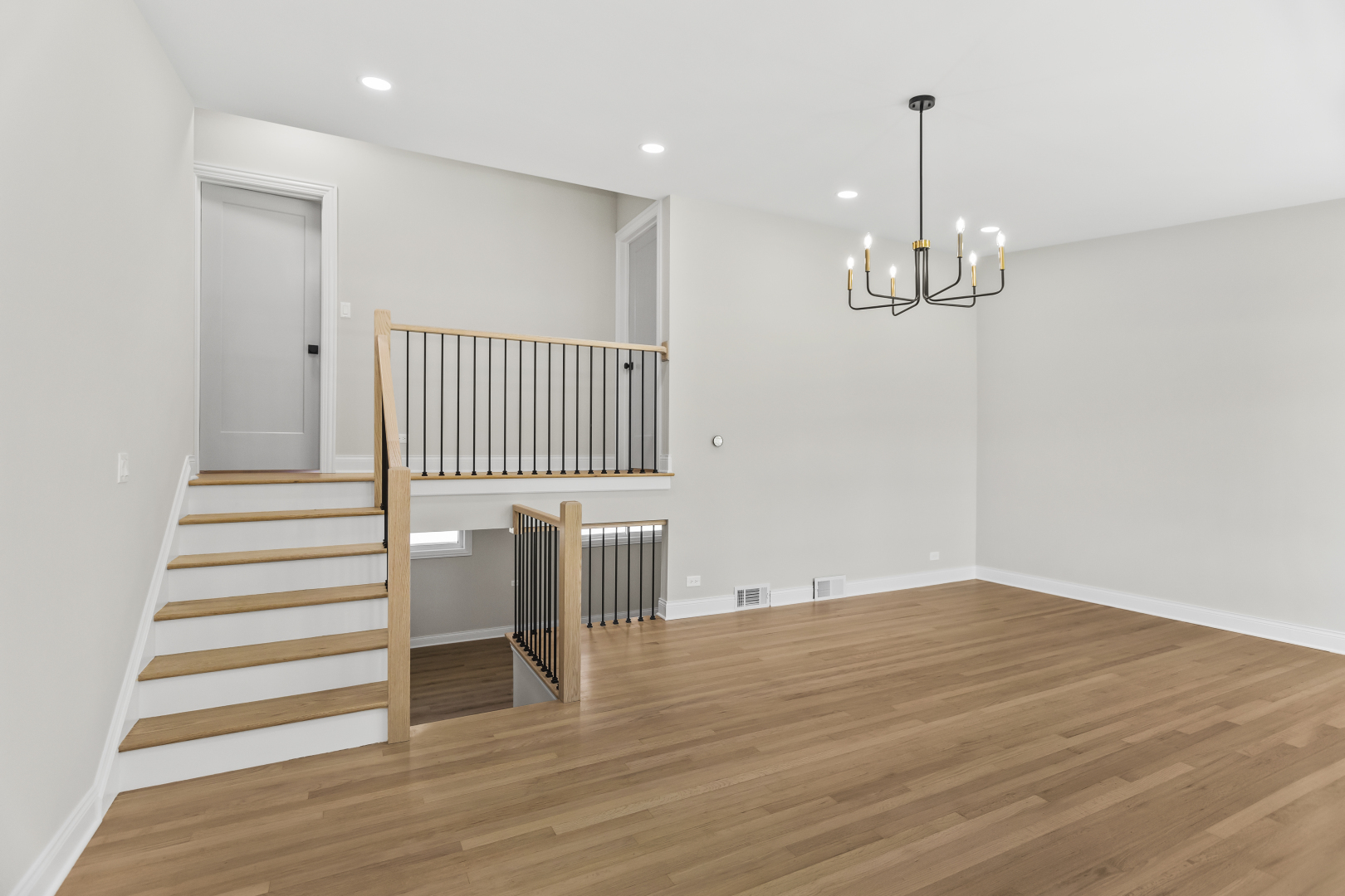 Property Photo:  319 Kilpatrick Avenue  IL 60091 