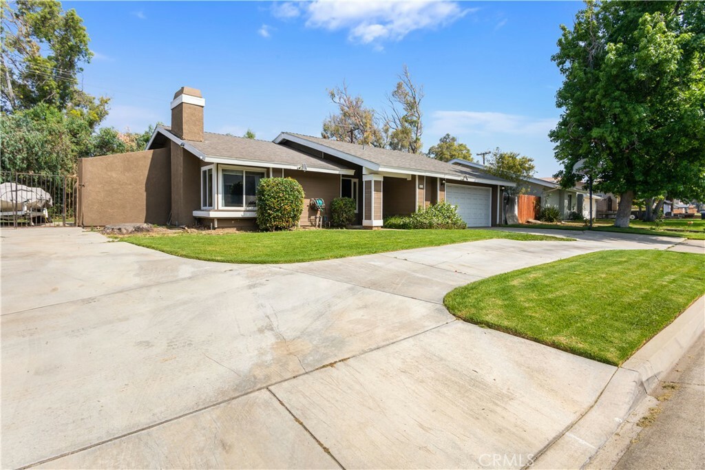 Property Photo: 5731 Camino Real CA 92509