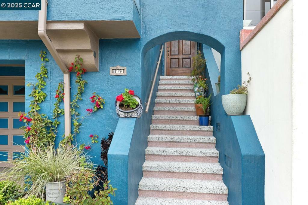 Property Photo:  1923 28th Ave  CA 94116 