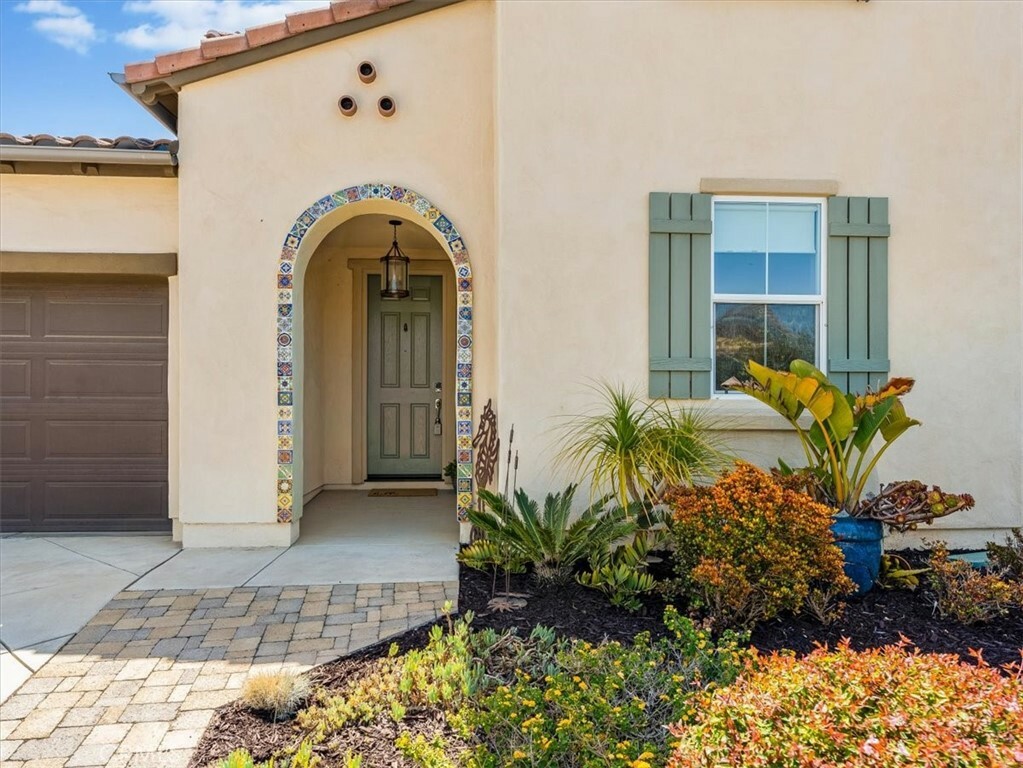 Property Photo:  5898 Aubrey Way  CA 93455 