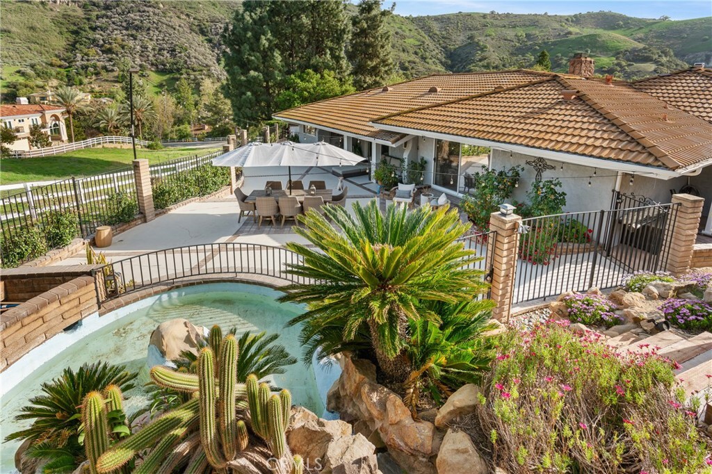 Property Photo: 95 Buckskin Road CA 91307