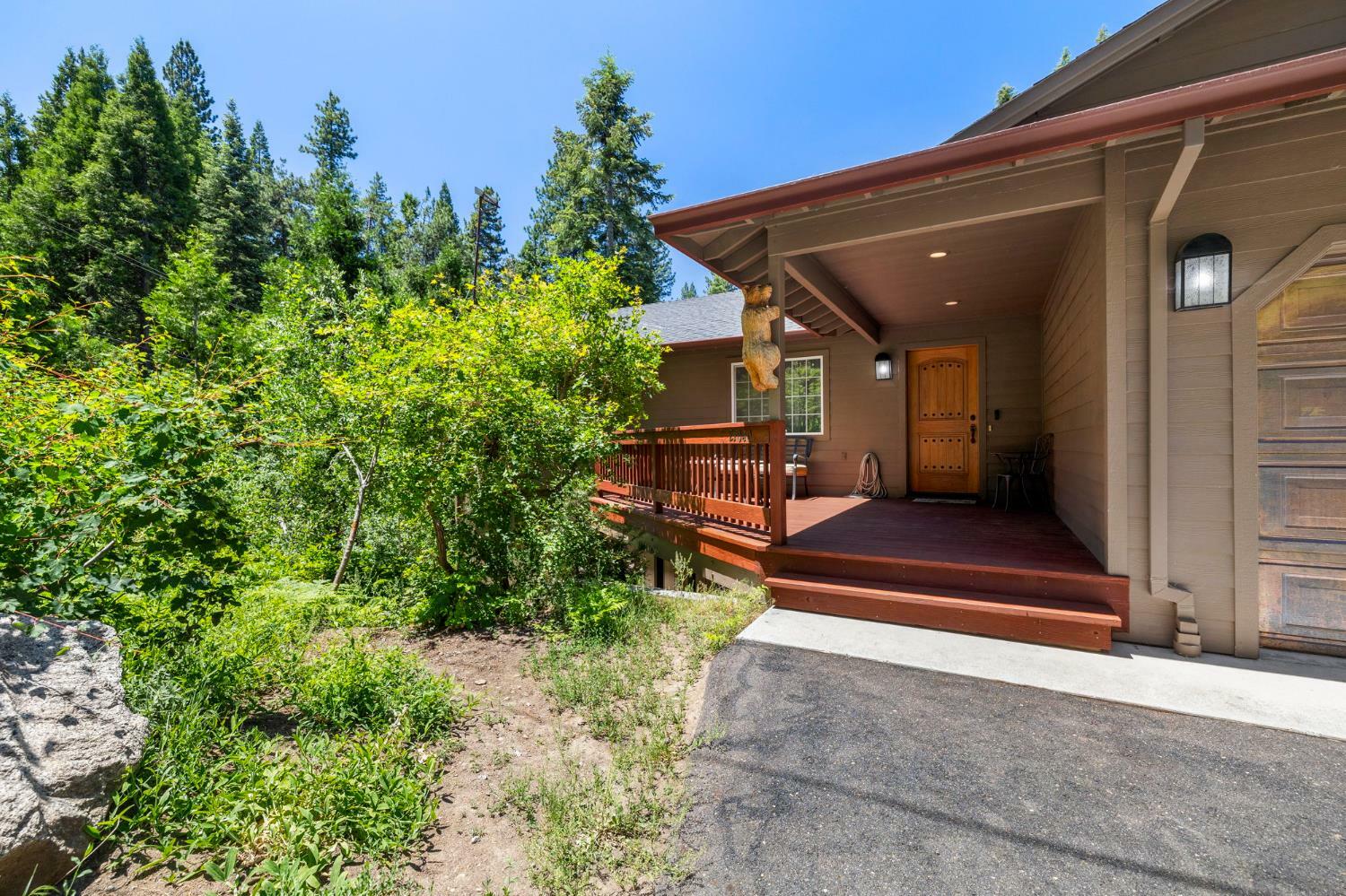 Property Photo: 27040 Summerhill Drive CA 95364