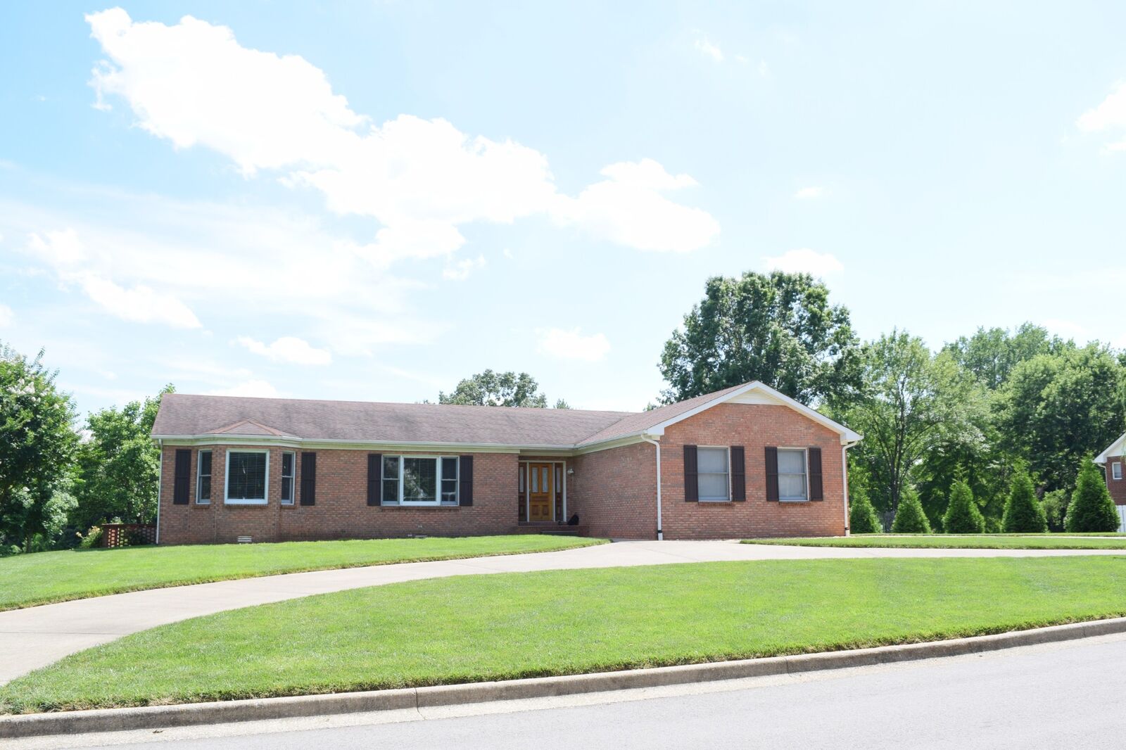 Property Photo:  2828 Trelawny Dr  TN 37043 