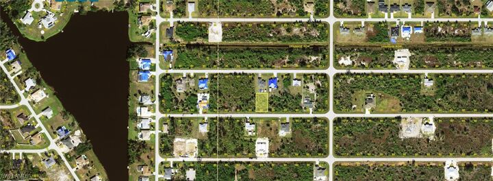 Property Photo:  12030 Van Gough Avenue  FL 33981 