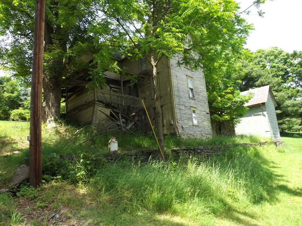Property Photo:  106 William Avenue  PA 18614 