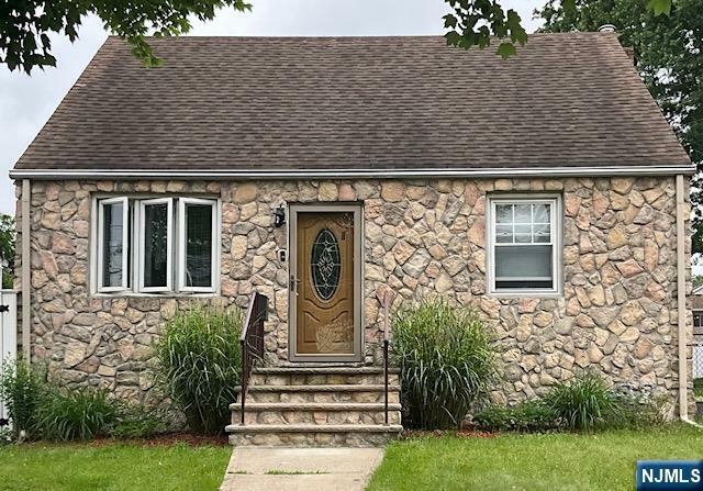 686 Teneyck Avenue  Lyndhurst NJ 07071 photo