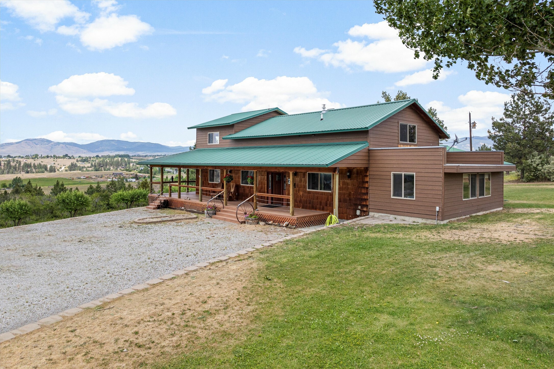 Property Photo: 674 Porter Hill Road MT 59870