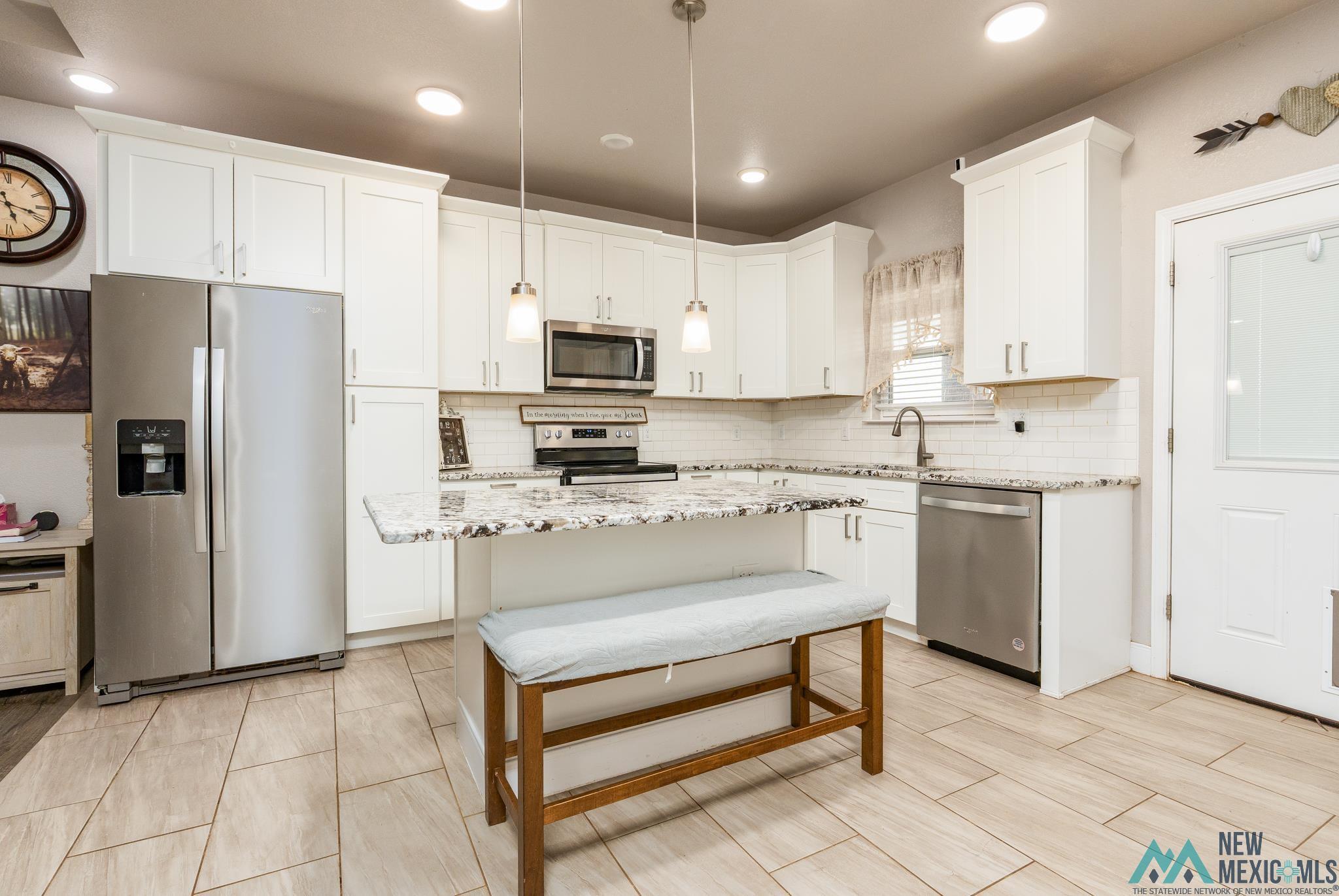 Property Photo: 220 Nonpareil Lane NM 88101