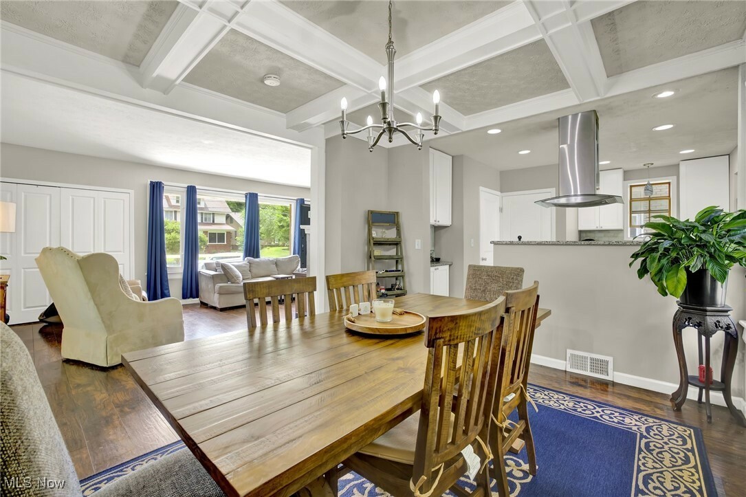 Property Photo: 875 Hereford Drive OH 44303