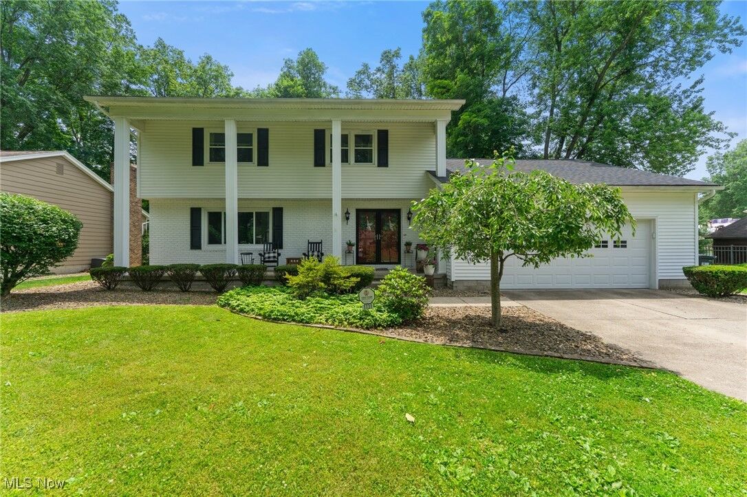 Property Photo: 1131 Shadeland Drive OH 44512