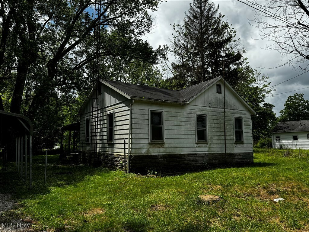 Property Photo: 335 W New York Avenue OH 44672