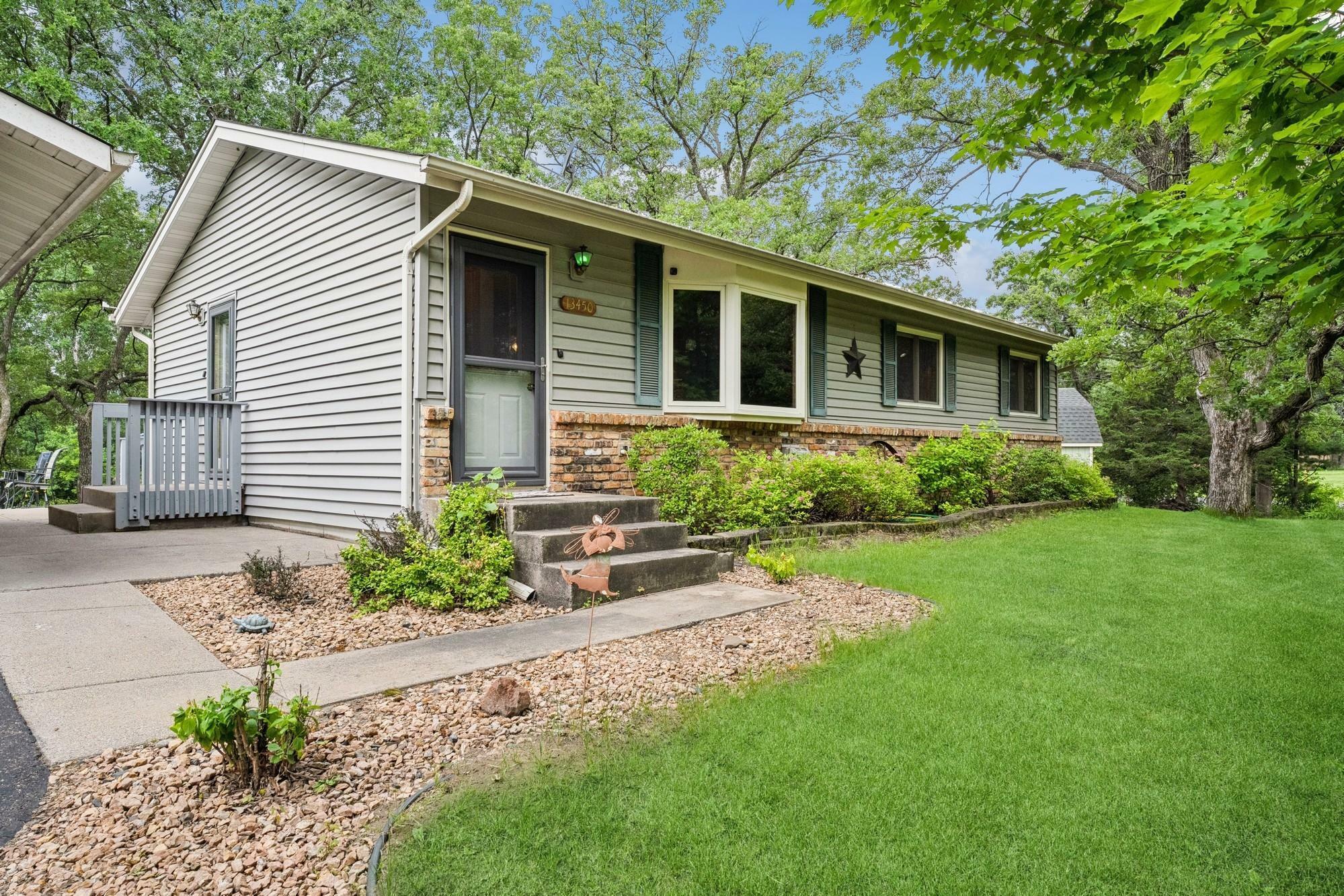 Property Photo: 13450 Oakwood Road MN 55398