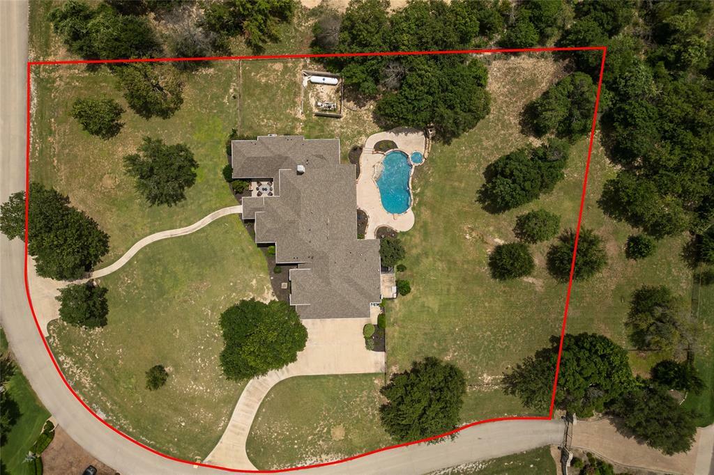 Property Photo: 100 Redtail Hawk Drive TX 76008