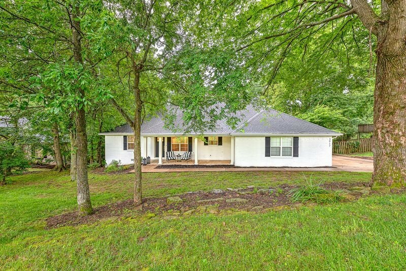 3917 E Caston Drive  Fayetteville AR 72701 photo