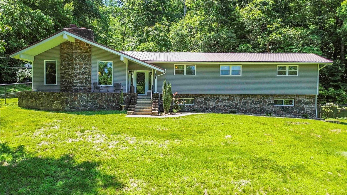 Property Photo: 8173 Spanker Creek Road AR 72712