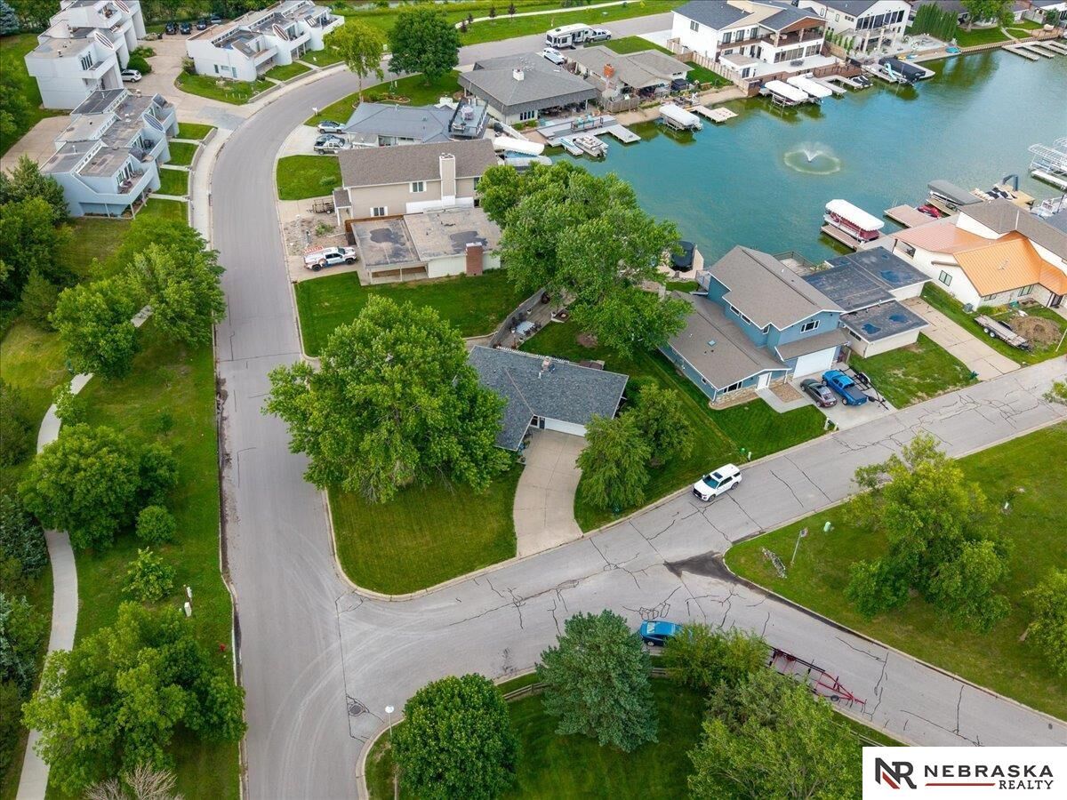 Property Photo: 762 West Lakeshore Drive NE 68528