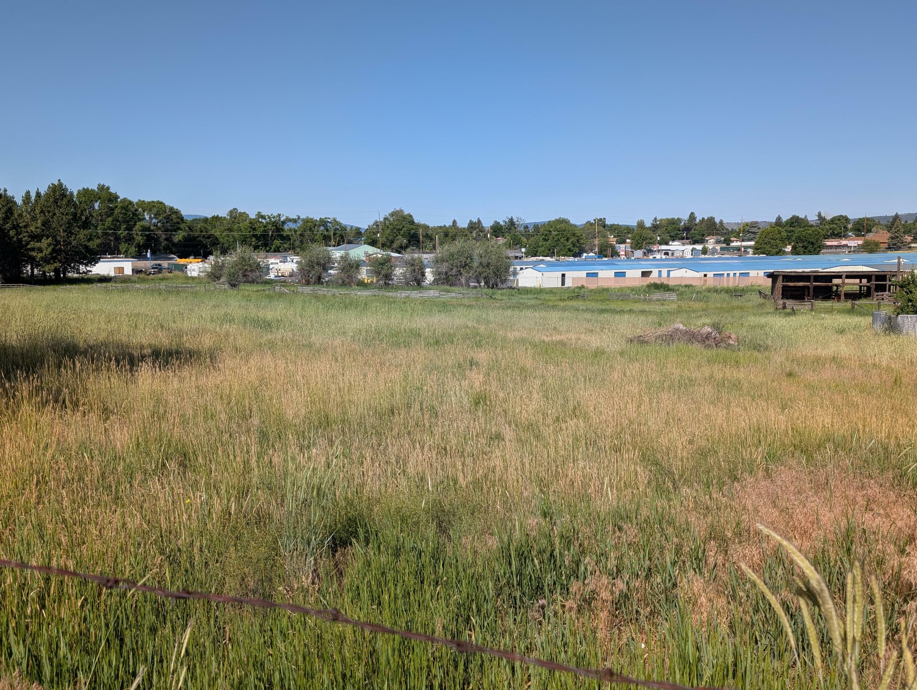 Property Photo: Vermont Street OR 97603
