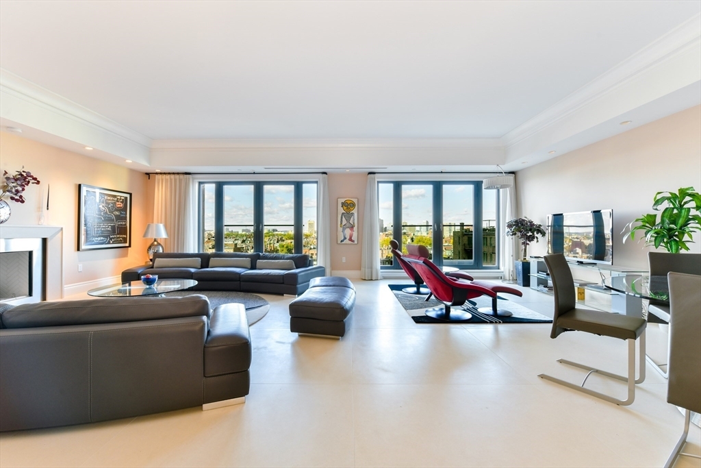 Property Photo:  776 Boylston E9c  MA 02199 