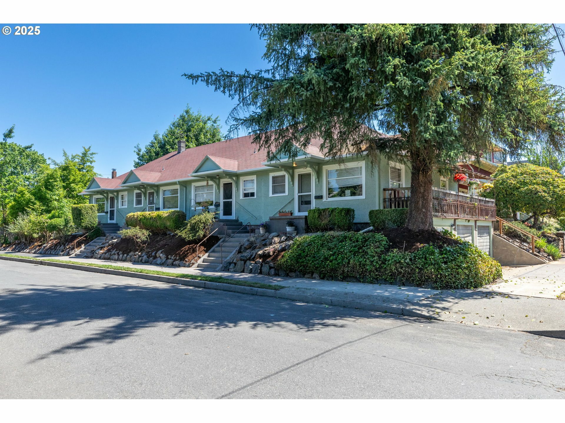 922 934 SE 40th Ave  Portland OR 97214 photo