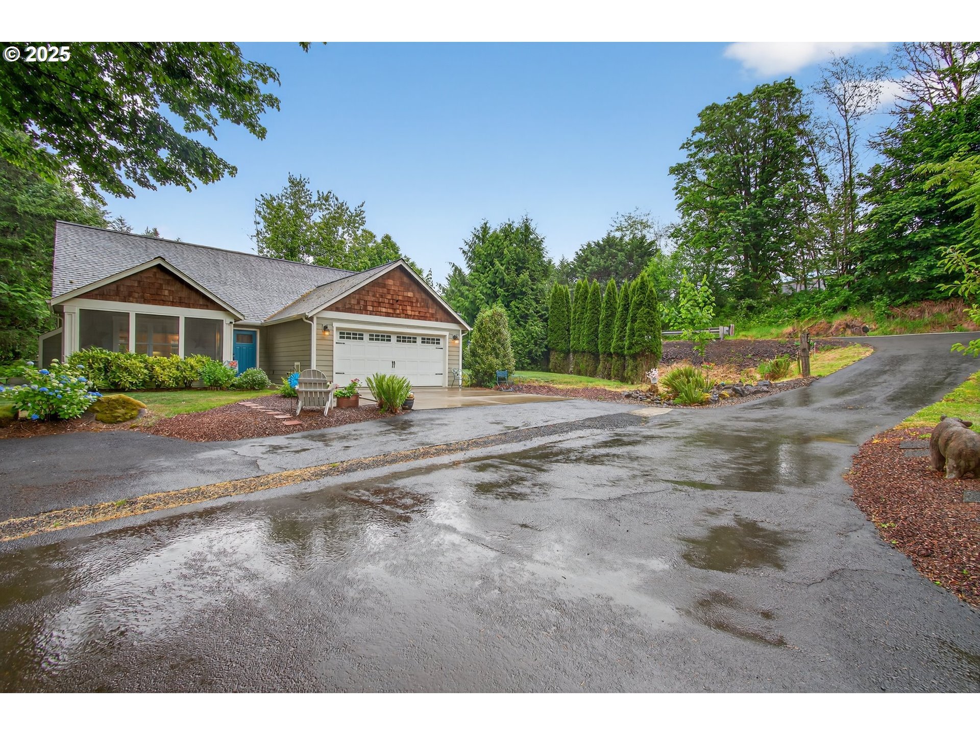 Property Photo: 721 Abernathy Creek Rd WA 98632