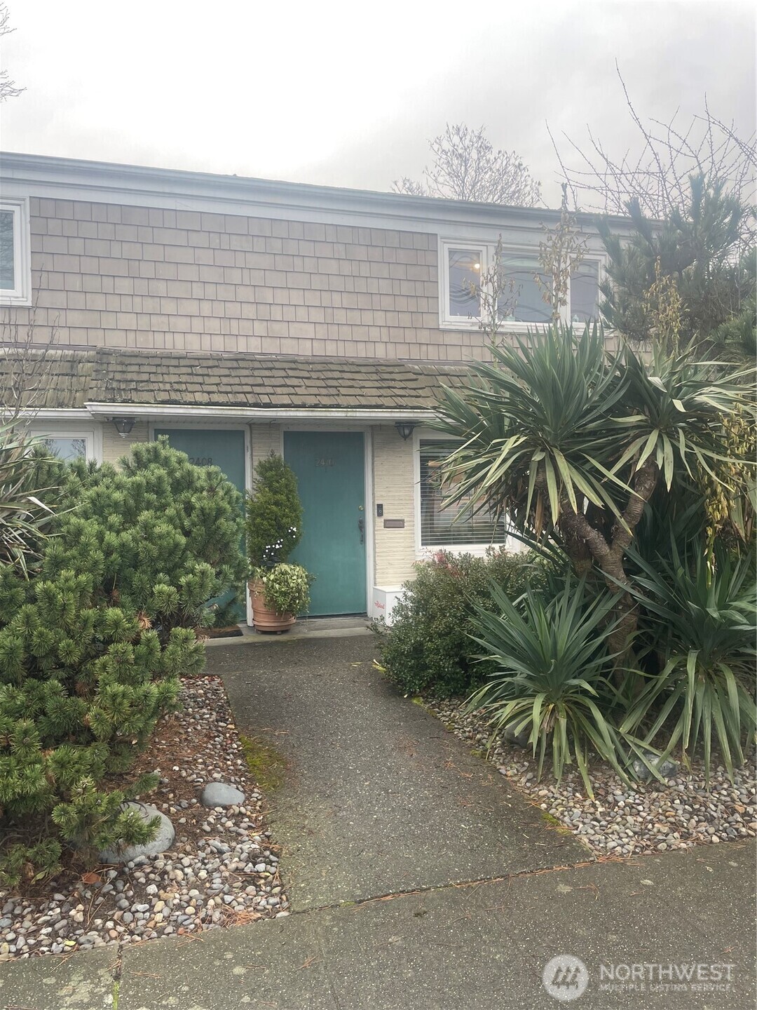 Property Photo: 2410 Alki Avenue SW WA 98116