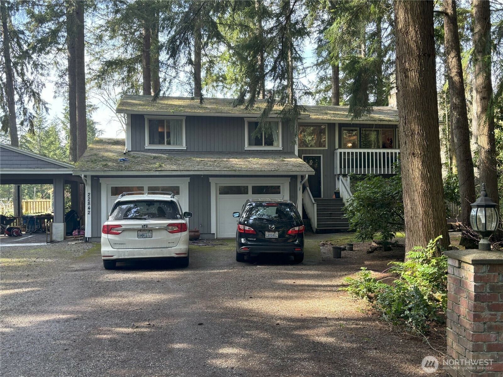 Property Photo: 22842 NE 42nd Street WA 98053