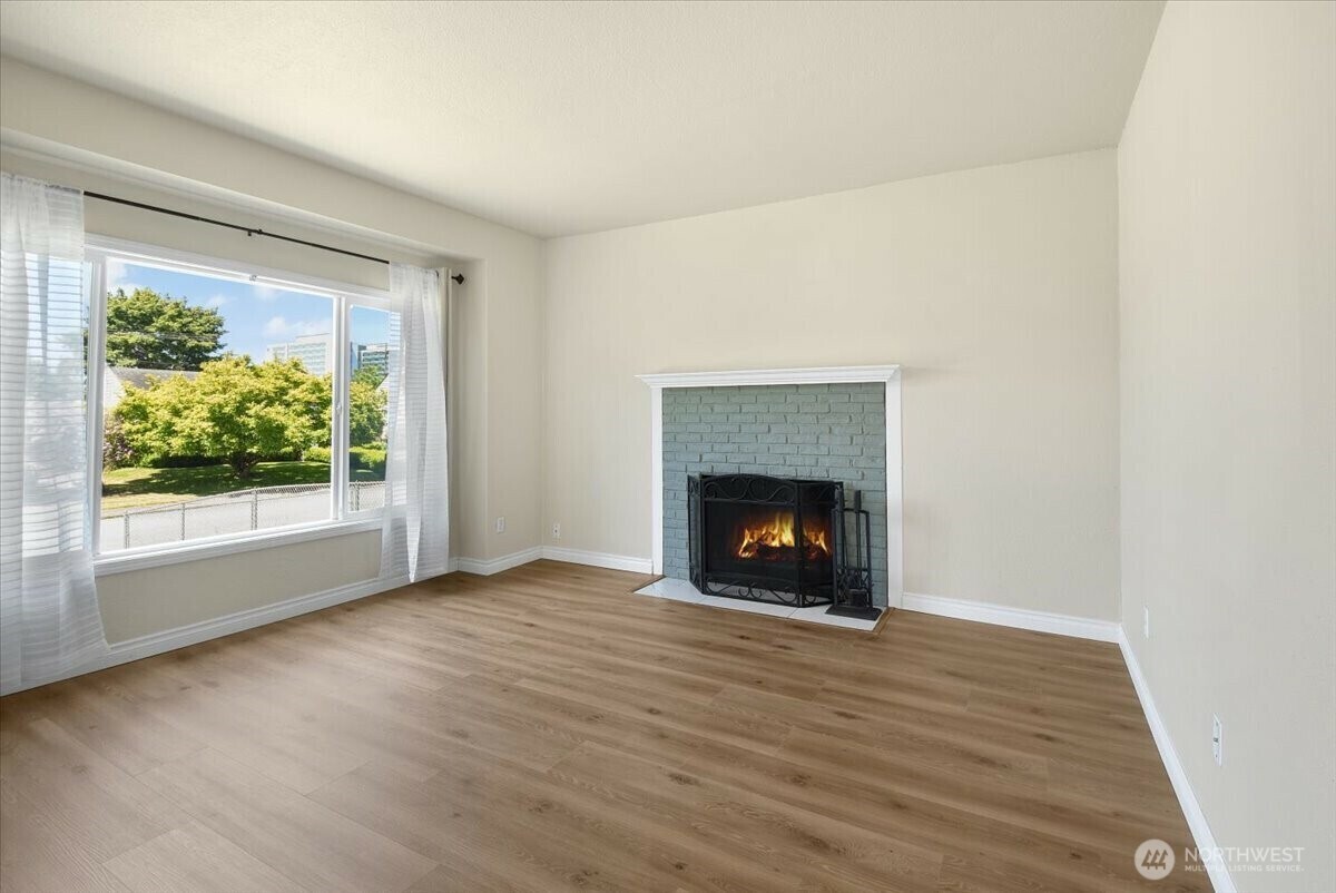 Property Photo: 1511 McDougall Avenue WA 98201