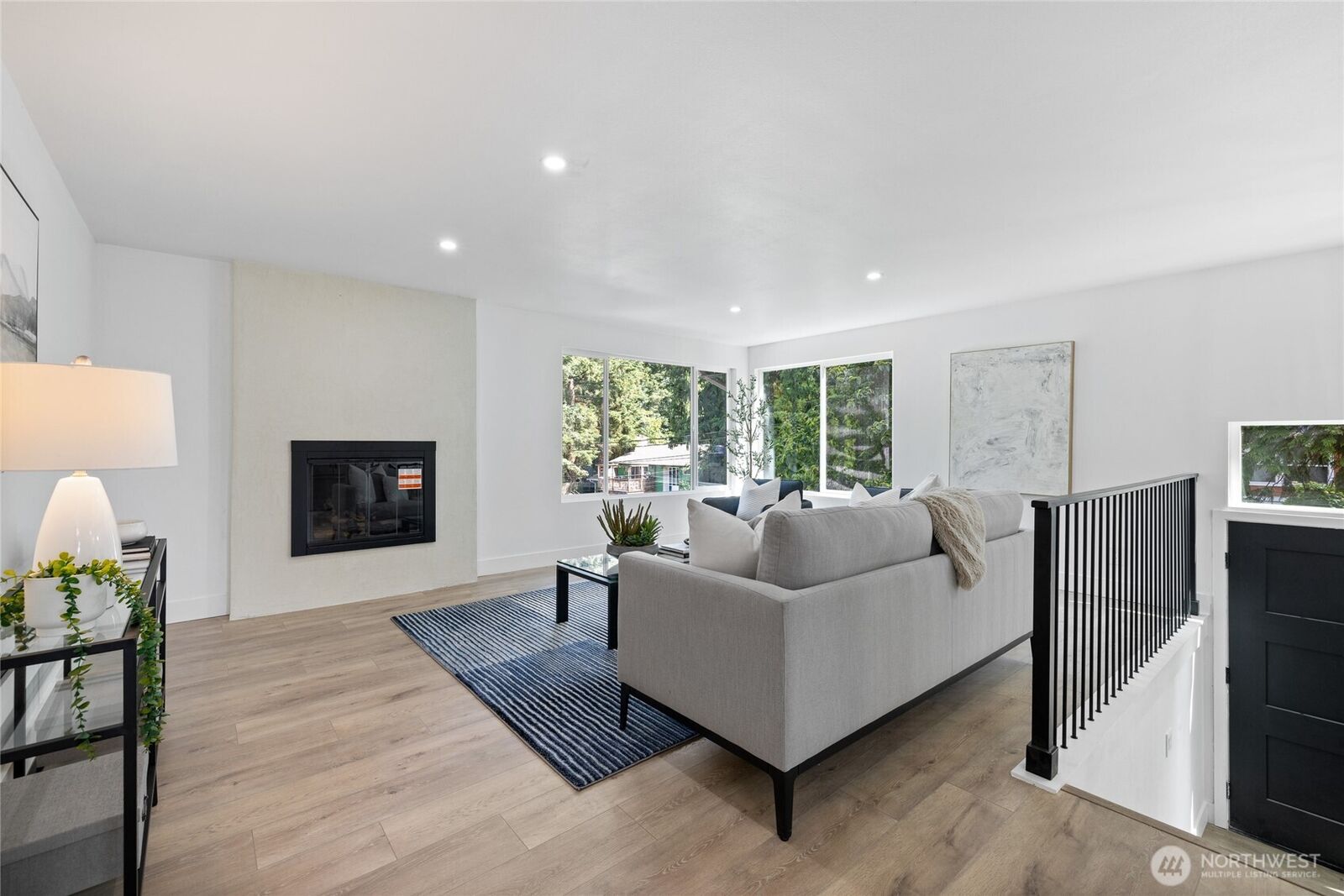 Property Photo: 824 SW 301st Pl WA 98023